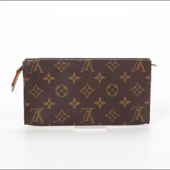 Louis Vuitton Handbags - Louis Vuitton Bucket GM Pouch.